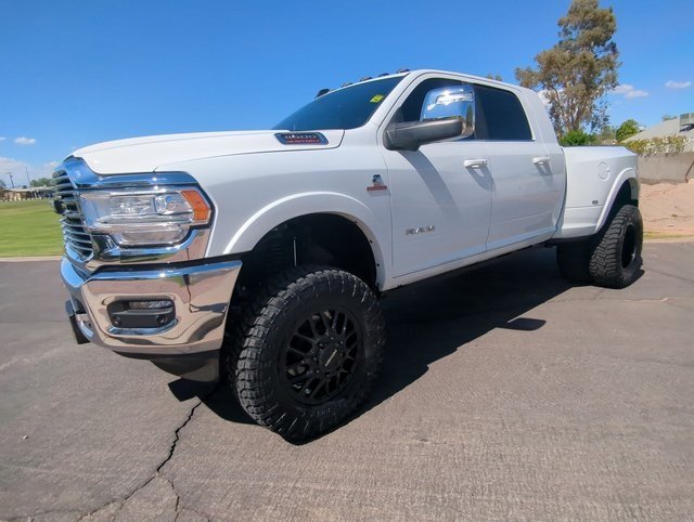 Photo of 2024 Chevrolet Silverado 2500HD LT